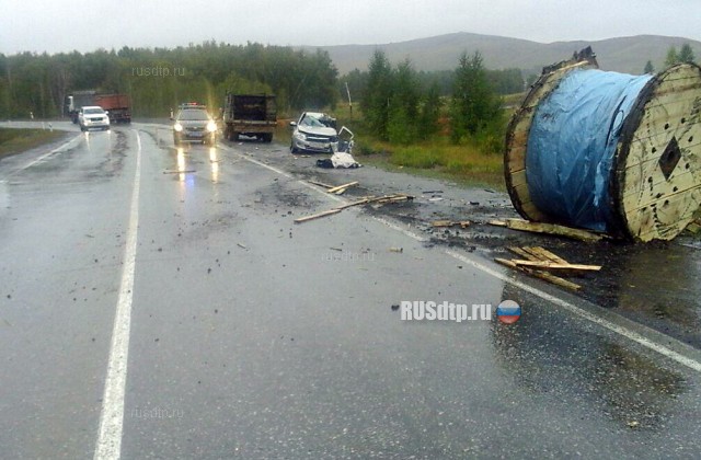 В Башкирии выпавший из грузовика груз убил водителя автомобиля «Лада Гранта»