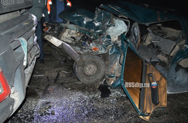 В Буздякском районе водитель «Жигулей» погиб, врезавшись в стоящий грузовик