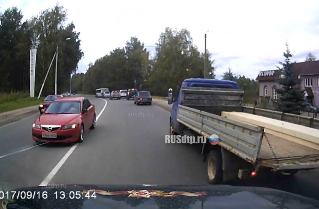 Мазда не вошла в поворот
