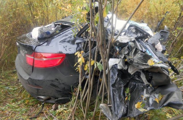 Две сестры погибли в ДТП с лесовозом в Кировской области