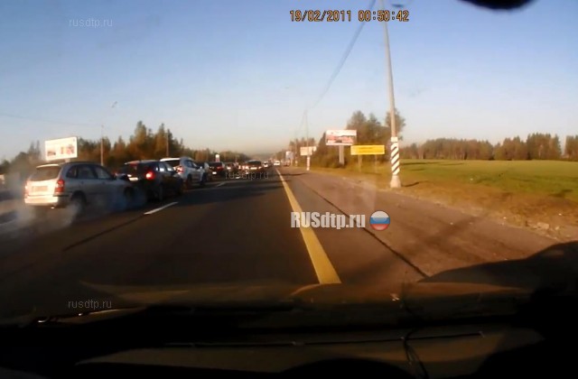 Массовое ДТП на Мурманском шоссе под Петербургом запечатлел видеорегистратор