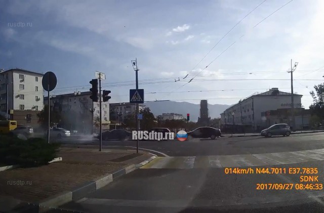 Видеорегистратор запечатлел момент массового ДТП в Новороссийске