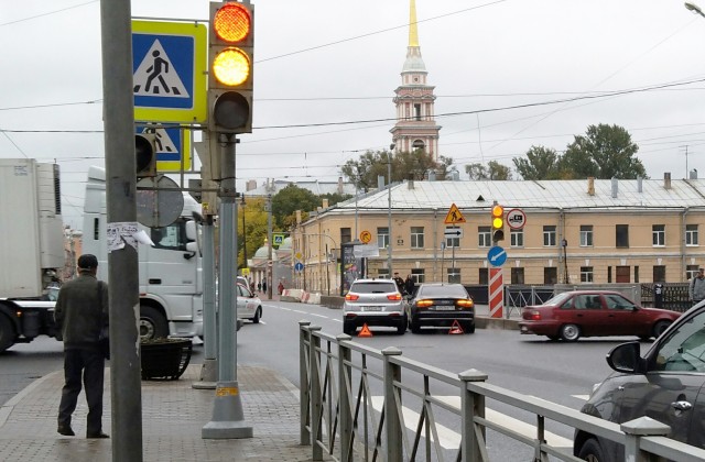 Автомобиль вице-губернатора попал в ДТП в Петербурге