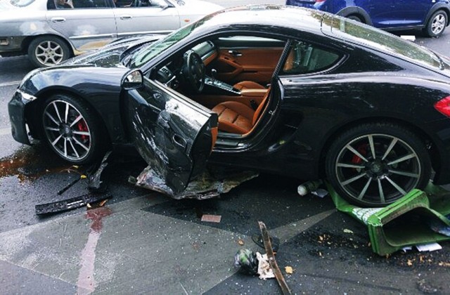 Водитель Porsche устроил погром на перекрестке в Краснодаре. Видео