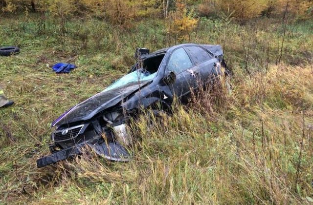 Машина из свадебного кортежа попала в смертельное ДТП в Татарстане