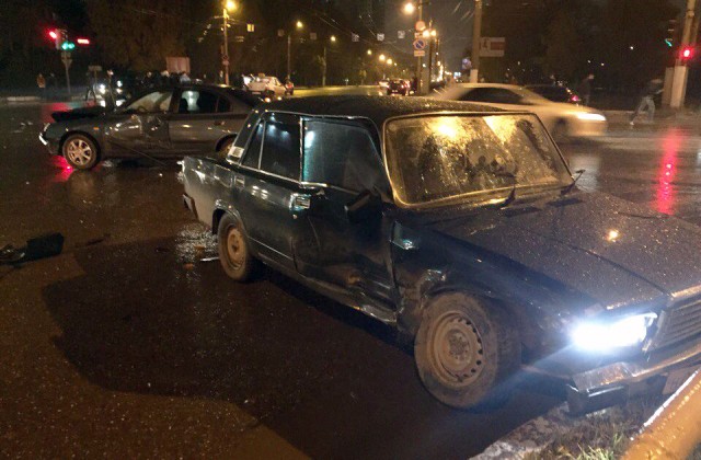 В Кирове таксист насмерть сбил оформлявшего ДТП инспектора ДПС