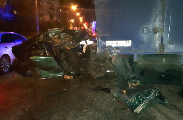 В Петербурге в ДТП погиб 21-летний пассажир «Опеля»