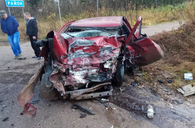 18-летний водитель устроил смертельное ДТП в Кировской области