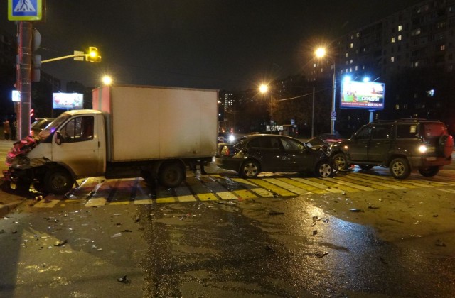 ДТП на Енисейской в Москве попало в объектив камеры видеонаблюдения