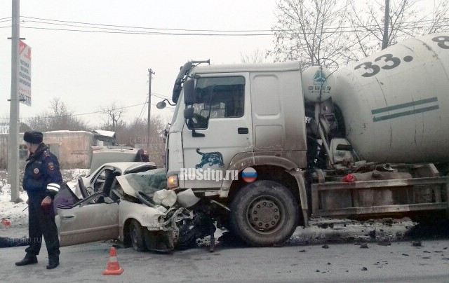 В Омске двое мужчин погибли в ДТП с бетономешалкой