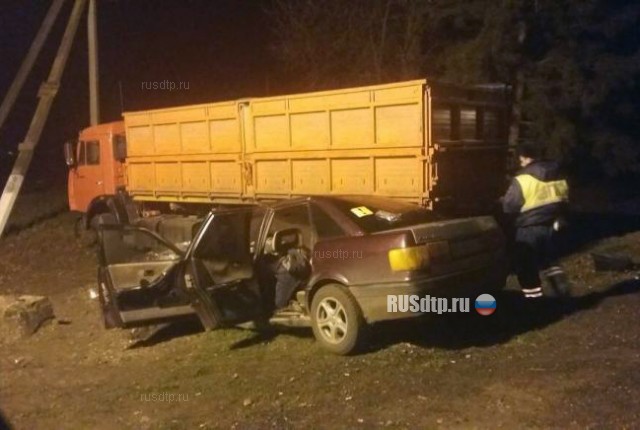 На Кубани при столкновении Audi с КАМАЗом погибли 4 человека