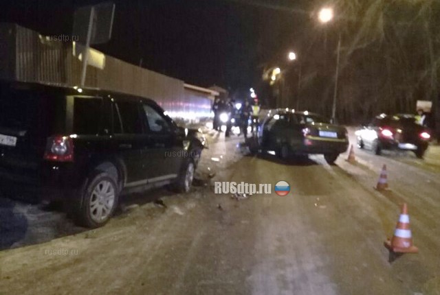 Пожилые супруги погибли в жутком ДТП в Екатеринбурге