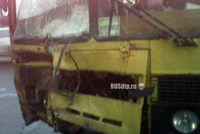 В Нижегородской области автобус столкнулся с фурой: четверо пострадали