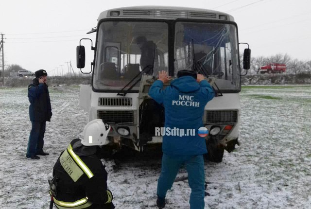 На Ставрополье в съехавшем в кювет автобус пострадали 15 человек