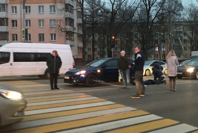 Автомобиль сбил женщину с ребенком в Новой Москве