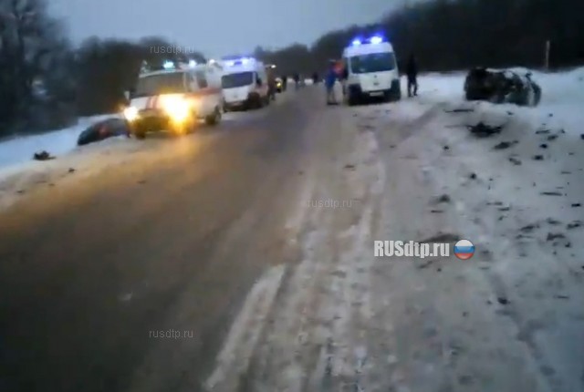 16 человек пострадали в ДТП с участием микроавтобуса в Кузбассе