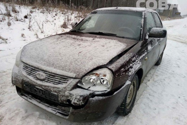 Более 10 автомобилей, в том числе скорая, столкнулись под Екатеринбургом