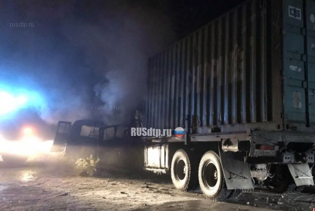 В Якутии после ДТП с КАМАЗом в салоне УАЗа обнаружили 5 обгоревших трупов