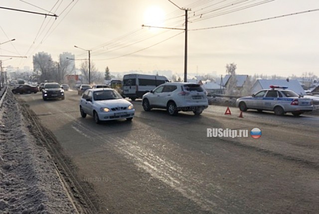 В Омске в утреннем ДТП с участием маршрутки пострадали 5 человек