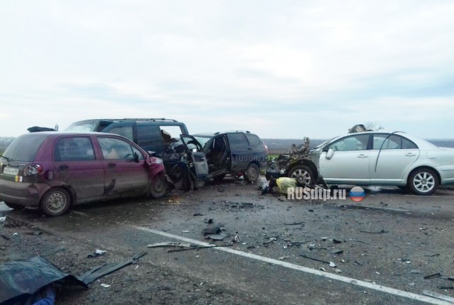 Два человека погибли в массовом ДТП на трассе «Кавказ» в Тихорецком районе