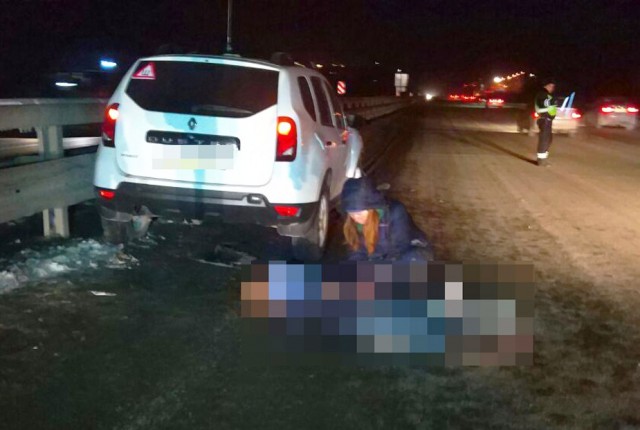 15-летняя девочка погибла под колесами автомобиля на трассе М-5 в Башкирии