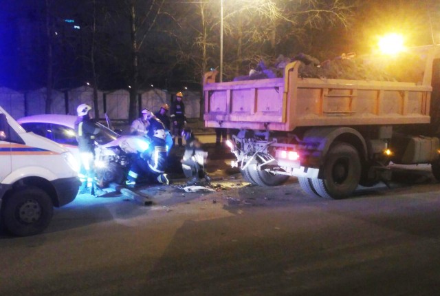 В Петербурге уснувший за рулем таксист убил свою пассажирку