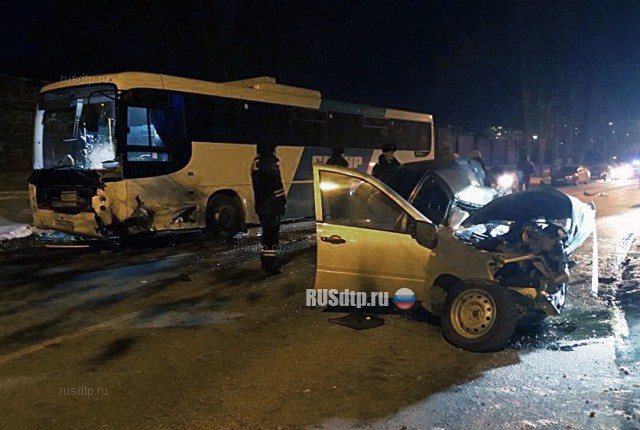 В Уфе водитель «Гранты» погиб, столкнувшись с автобусом