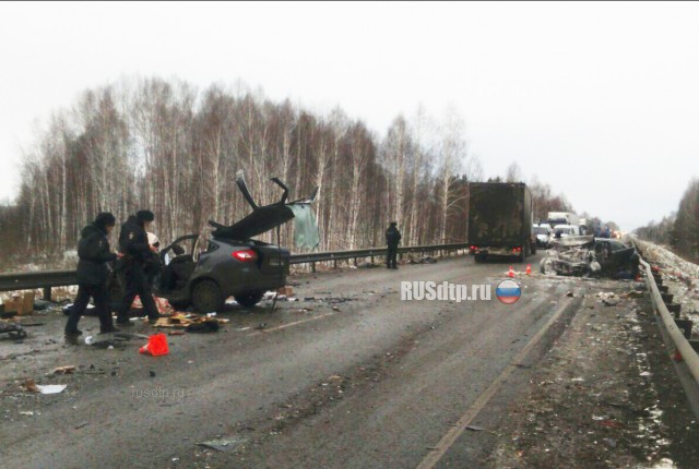 Два человека погибли в массовом ДТП на трассе Екатеринбург – Тюмень