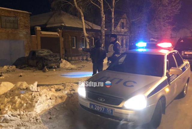 В Омске водитель насмерть сбил мужчину с ребенком и сбежал с места ДТП
