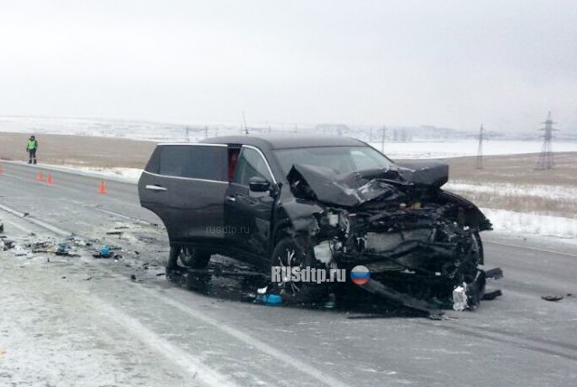 На трассе «Оренбург – Орск» в ДТП с участием «Nissan X-Trail» и «Приоры» погибли два человека