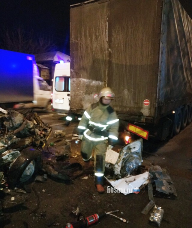 В Покрове в ДТП с участием двух грузовиков погиб человек