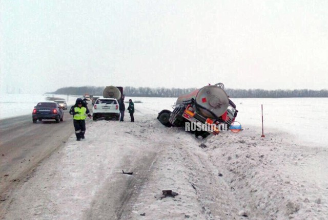 Водитель и пассажир «Калины» погибли в ДТП с газовозом в Татарстане