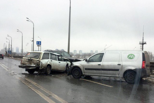 Пенсионер погиб в ДТП на танцующем мосту в Волгограде