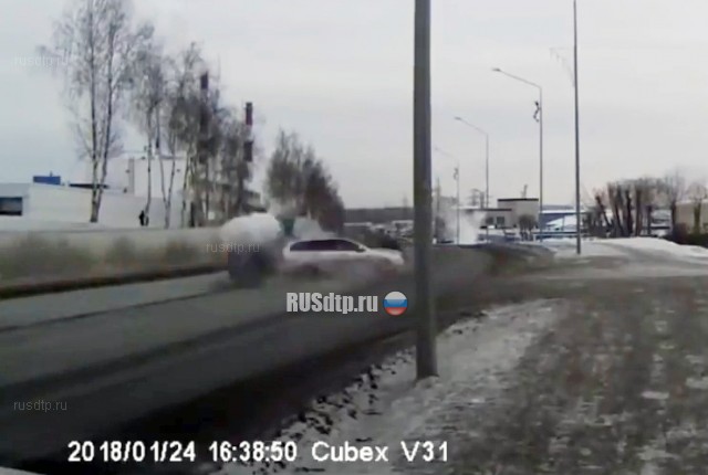 Жесткое ДТП в Первоуральске попало в объектив видеорегистратора