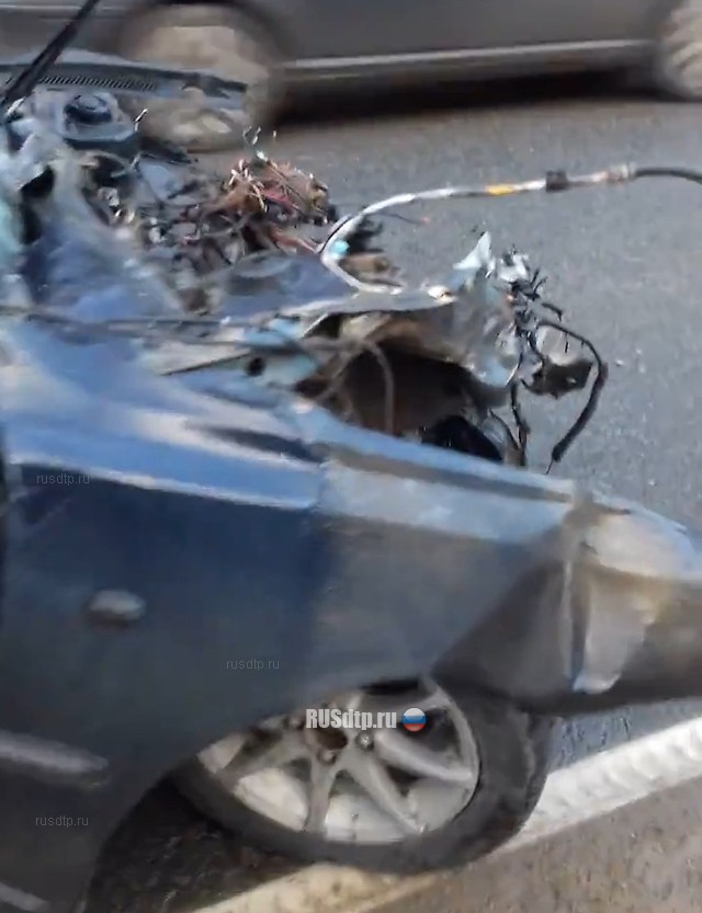 Жесткое ДТП с фурой и легковым автомобилем на «бетонке» запечатлел видеорегистратор