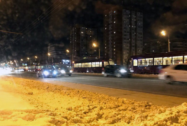 ДТП, парализовавшее движение трамваев на проспекте Ямашева, попало на видео