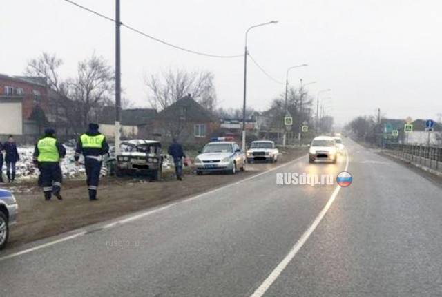 Начинающий водитель на «Жигулях» врезался в столб в Крымском районе