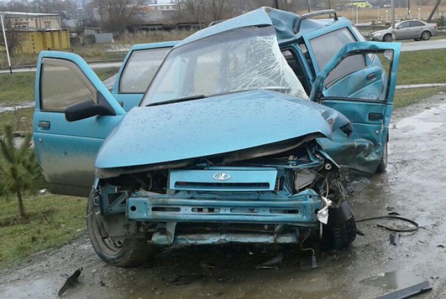 Водитель и пассажирка «Лады» погибли в ДТП в Изобильном