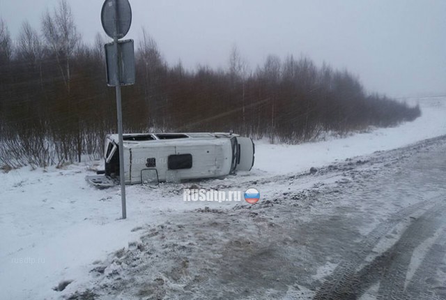 В Полоцком районе опрокинулся пассажирский микроавтобус