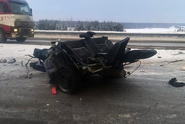Четыре человека погибли в жутком ДТП на трассе М-7 в Татарстане