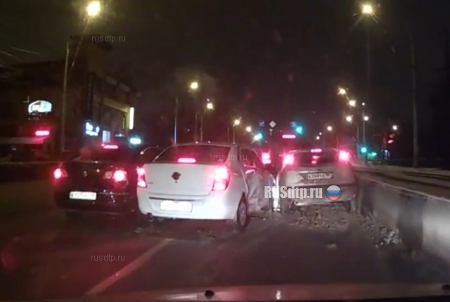 Видеорегистратор запечатлел момент столкновения четырех автомобилей в Липецке