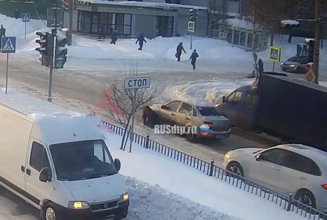 Сбивший женщину и скрывшийся с места ДТП в Ярославле водитель оказался пенсионером