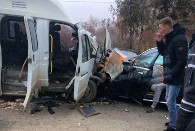 Девять человек пострадали в ДТП с участием маршрутки в Ставрополе