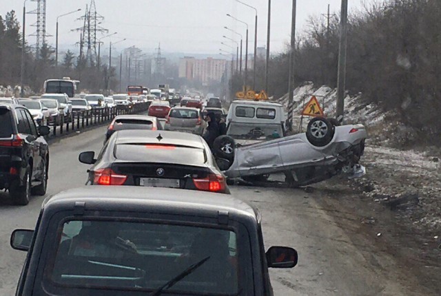 Пятеро пострадали в ДТП с участием катафалка на Загородном шоссе в Оренбурге