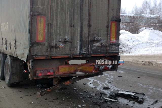 Момент столкновения маршрутки с грузовиком в Чебоксарах запечатлел видеорегистратор