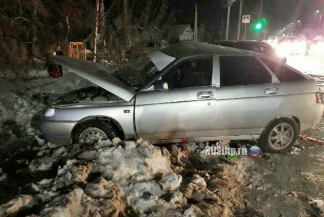 В Бугуруслане водитель «Киа» проехал на красный и врезался в машину с семьей