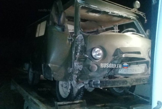 В Челябинской области пьяный водитель буксируемого УАЗа врезался в столб