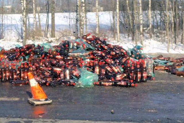 В результате ДТП под Ногинском Горьковское шоссе засыпало бутылками с пивом
