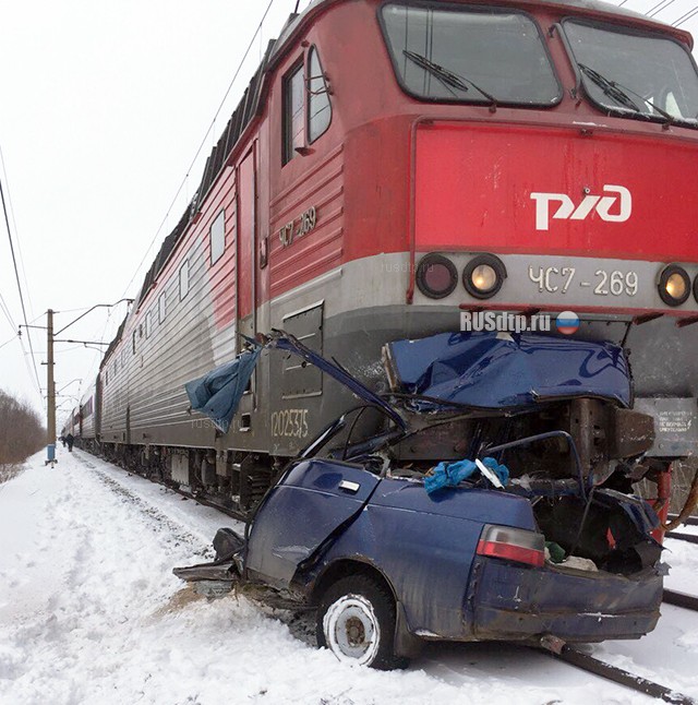В Курской области пенсионер погиб в ДТП, столкнувшись с поездом