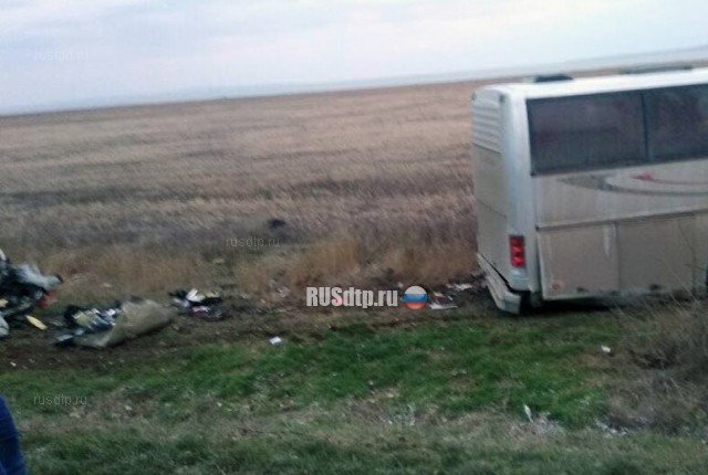 Два человека погибли в ДТП с участием двух автобусов и автомобиля на Кубани